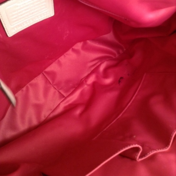 ❌SOLD❌Coach pink and white bag - Picture 4 of 4